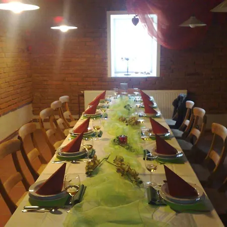 Hotel Ve Mlejne Městečko
